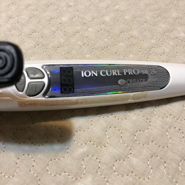 CREATE ION ヘアアイロン カール CURL PRO SR-26 スマホ/家電/カメラの美容/健康(ヘアアイロン)の商品写真