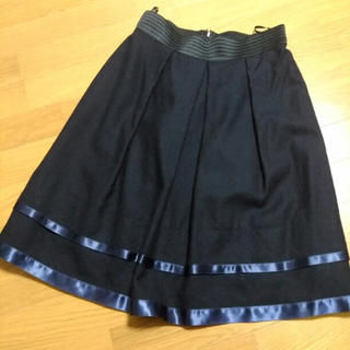 ヴォイスメール(VOICEMAIL)の最終価格☆matrice スカート　日本製 　ワールド　UNTITLED(ひざ丈スカート)
