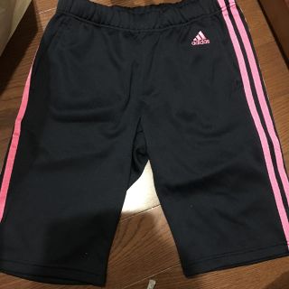 アディダス(adidas)のadidas ハーフパンツ(ハーフパンツ)