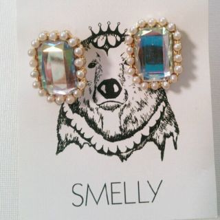 ケービーエフ(KBF)のSMELLY♡オーロラピアス(ピアス)