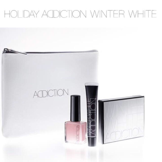 ADDICTION(アディクション)のHOLIDAY ADDICTION WINTER WHITE＊新品未使用未開封品 コスメ/美容のキット/セット(コフレ/メイクアップセット)の商品写真