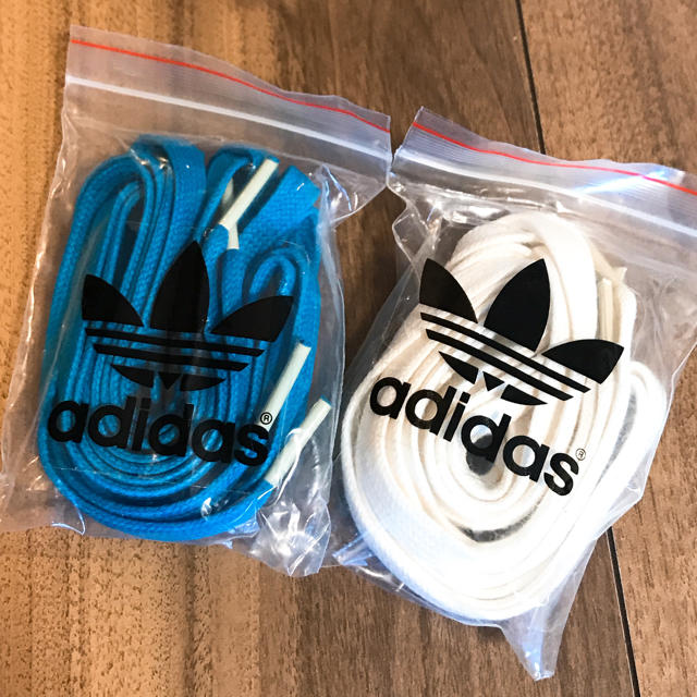 adidas(アディダス)の🉐割引中！！！adidas 靴紐 メンズ メンズの靴/シューズ(スニーカー)の商品写真