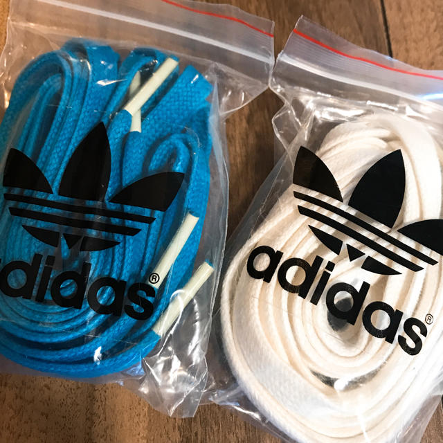 adidas(アディダス)の🉐割引中！！！adidas 靴紐 メンズ メンズの靴/シューズ(スニーカー)の商品写真