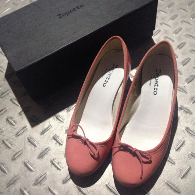 美品☆repetto☆エナメルパンプス