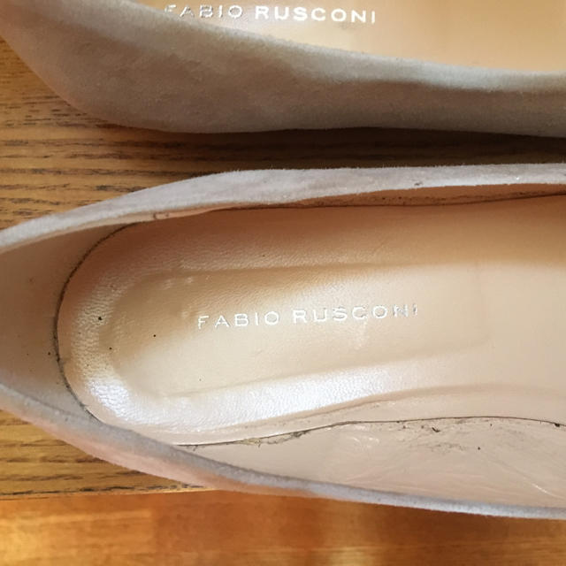 FABIO RUSCONI(ファビオルスコーニ)の👠FABIO RUSSCONIベージュパンプス👠 レディースの靴/シューズ(ハイヒール/パンプス)の商品写真