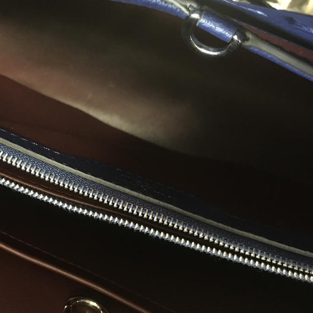 LOUIS VUITTON(ルイヴィトン)の新品同様ルイヴィトンカプシーヌネイビー紺M70万円4/4限定価格 レディースのバッグ(ハンドバッグ)の商品写真