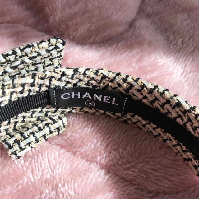 CHANEL - 【新品未使用】CHANEL ツイードリボンカチューシャの通販 by