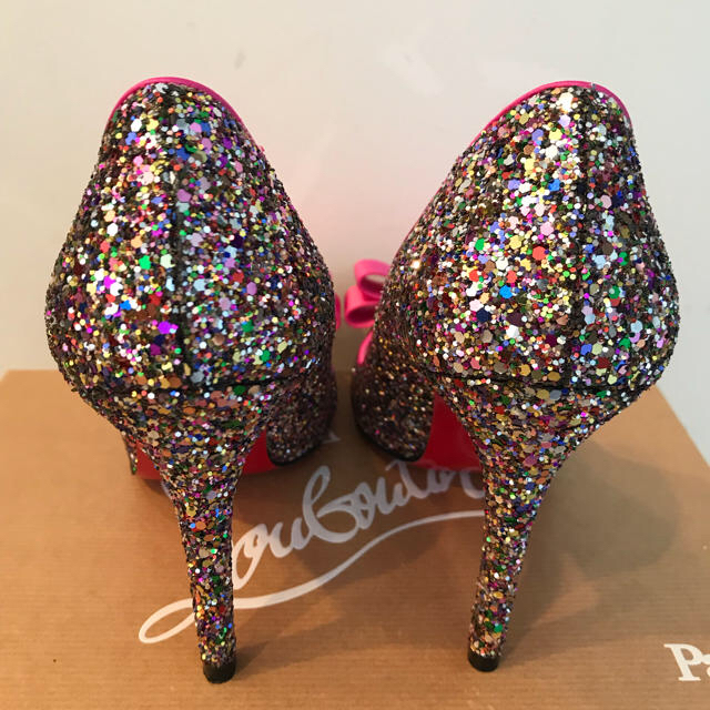 Christian Louboutin(クリスチャンルブタン)のモンロー キラキラリボン パンプス レディースの靴/シューズ(ハイヒール/パンプス)の商品写真