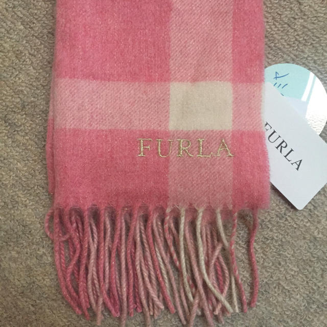 Furla(フルラ)のfurla マフラー カシミヤ 新品未使用 フルラ レディースのファッション小物(マフラー/ショール)の商品写真