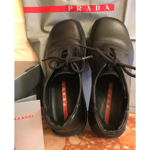PRADA(プラダ)のPRADA vibramソール 36 レディースの靴/シューズ(ローファー/革靴)の商品写真