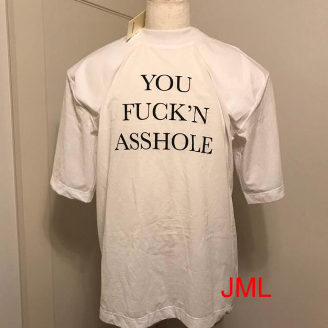 VETEMENTS you fuck'n asshole TEE wh メンズのトップス(Tシャツ/カットソー(半袖/袖なし))の商品写真