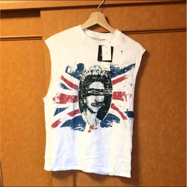 UNIQLO(ユニクロ)のSex Pistols UNIQLO Tシャツ レディースのトップス(Tシャツ(半袖/袖なし))の商品写真