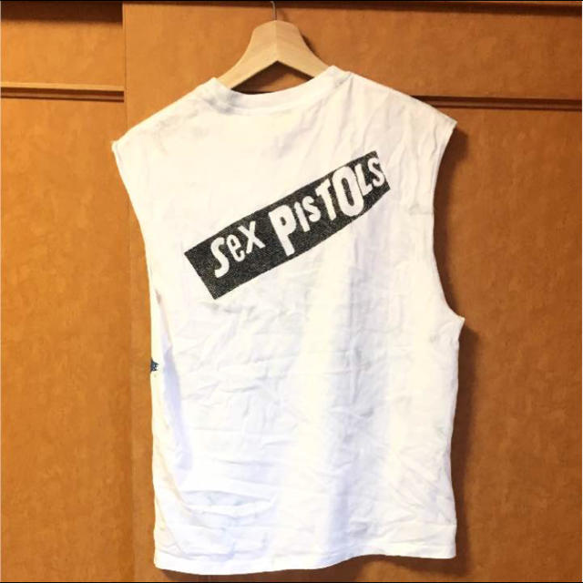 UNIQLO(ユニクロ)のSex Pistols UNIQLO Tシャツ レディースのトップス(Tシャツ(半袖/袖なし))の商品写真