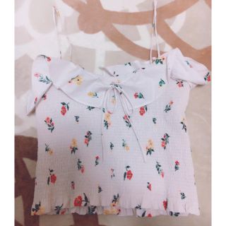 ザラ(ZARA)のZARA 花柄 ♡ シャーリングビスチェ(キャミソール)