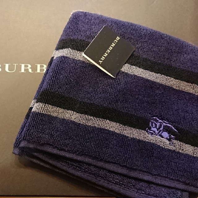 BURBERRY(バーバリー)のつっきー様専用【新品】バーバリー タオルハンカチ メンズのファッション小物(ハンカチ/ポケットチーフ)の商品写真