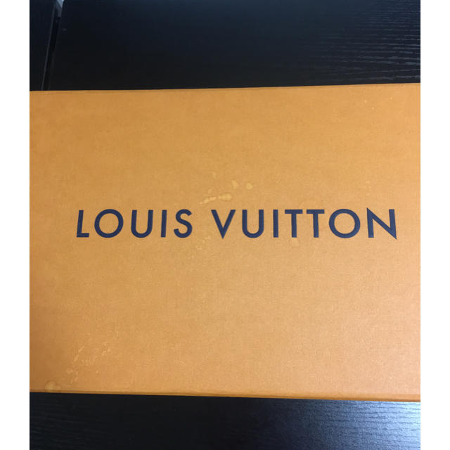 LOUIS VUITTON(ルイヴィトン)のLOUIS VITTONマフラー レディースのファッション小物(マフラー/ショール)の商品写真