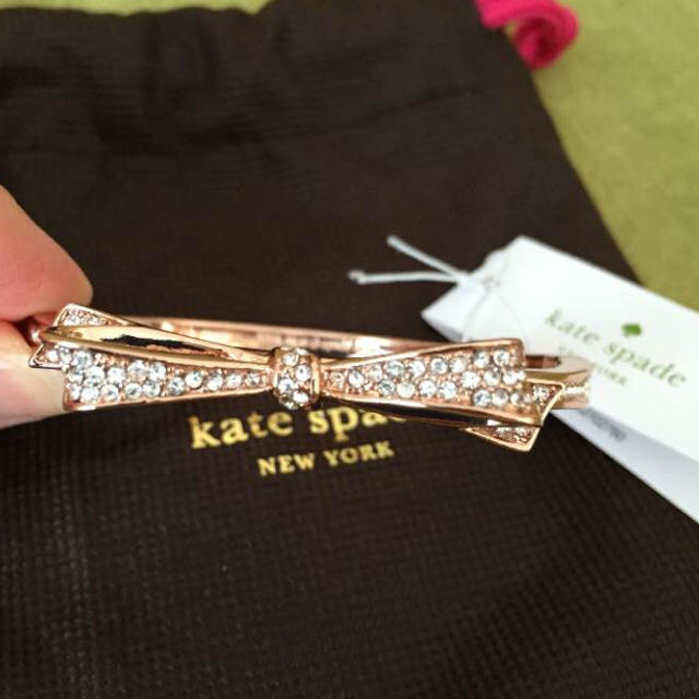 kate spade new york(ケイトスペードニューヨーク)のkate spade ケイトスペード ブレスレット 新品タグ付 レディースのアクセサリー(ブレスレット/バングル)の商品写真