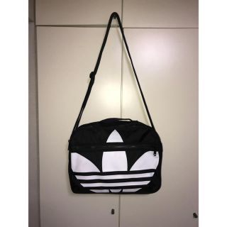 アディダス(adidas)のはるちゃん様専用【最終値下げ‼︎】adidasショルダーバッグ(バッグ)