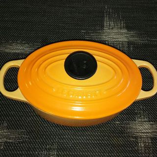 ルクルーゼ(LE CREUSET)のルクルーゼ  ココットオーバル(17cm)オレンジブロッサム(調理道具/製菓道具)