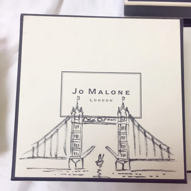 Jo Malone(ジョーマローン)のジョーマローン 空箱 レディースのバッグ(ショップ袋)の商品写真