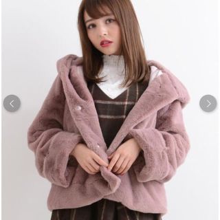 マジェスティックレゴン(MAJESTIC LEGON)のフェイクファーショートコート(毛皮/ファーコート)