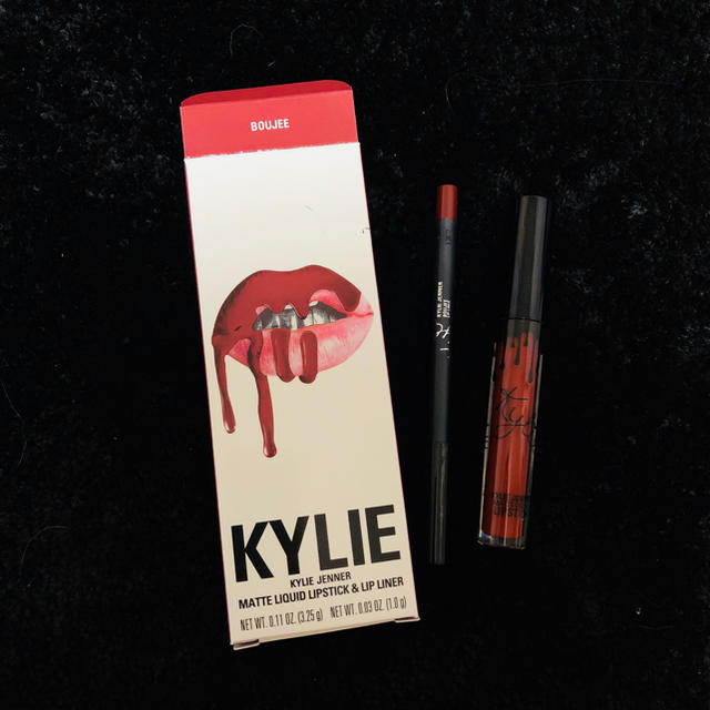 Kylie Cosmetics(カイリーコスメティックス)のKylie Cosmetics マット リップキット Boujee コスメ/美容のベースメイク/化粧品(口紅)の商品写真