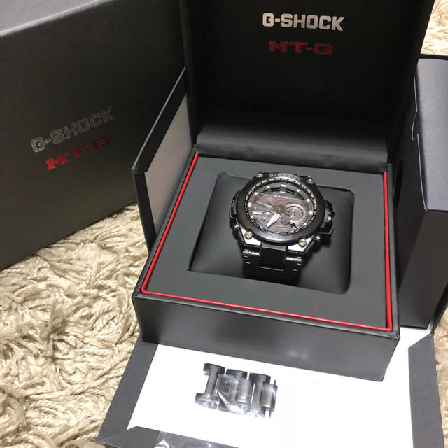 G-SHOCK(ジーショック)の美品G-SHOCK MTG-S1000BD-1AJF メンズの時計(腕時計(アナログ))の商品写真