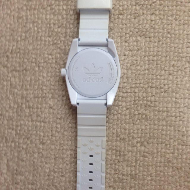 adidas(アディダス)のadidas 腕時計 white レディースのファッション小物(腕時計)の商品写真