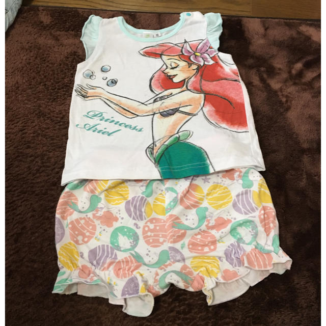 Disney(ディズニー)の女児セットアップ キッズ/ベビー/マタニティのキッズ服女の子用(90cm~)(Tシャツ/カットソー)の商品写真