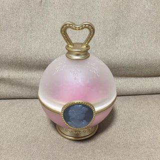 レメルヴェイユーズラデュレ(Les Merveilleuses LADUREE)のラデュレ花びらチーク ケースつき！(チーク)