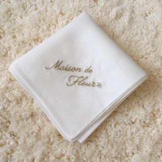 メゾンドフルール(Maison de FLEUR)のMaison de FLEUR (ハンカチ)