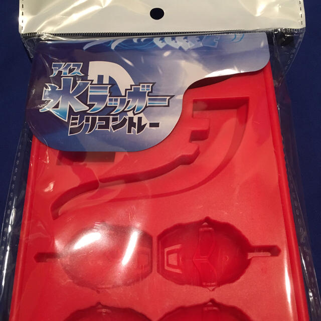 BANDAI(バンダイ)の☆新品☆ウルトラマンセブンの製氷皿 インテリア/住まい/日用品のキッチン/食器(調理道具/製菓道具)の商品写真