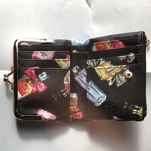 新品 コスメ柄 二つ折り財布 がま口 黒 ⑤ レディースのファッション小物(財布)の商品写真