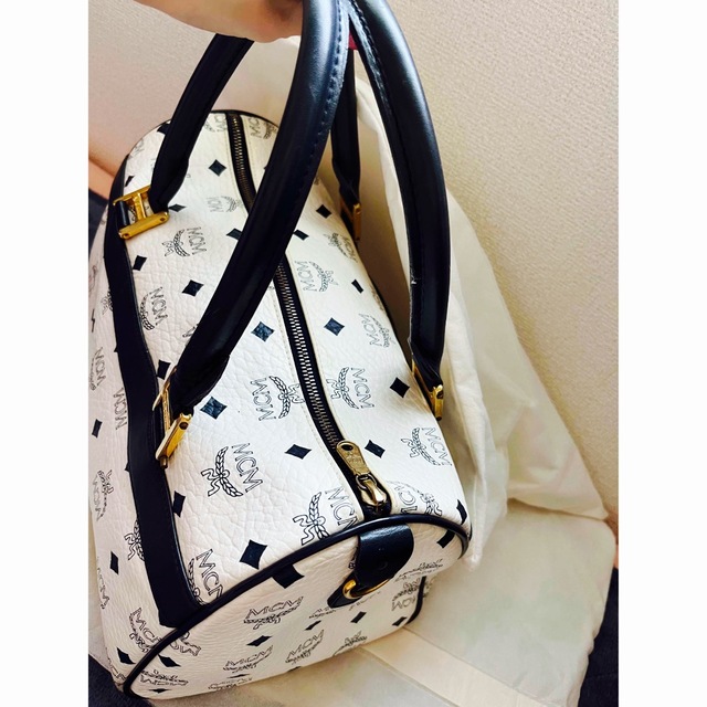 MCM(エムシーエム)のmcm   2waybag レディースのバッグ(ショルダーバッグ)の商品写真