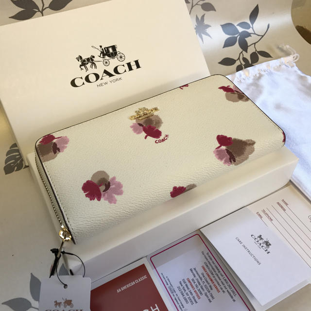 COACH(コーチ)のSALE coach 長財布 フローラル コーチ 新品 アウトレット レディースのファッション小物(財布)の商品写真