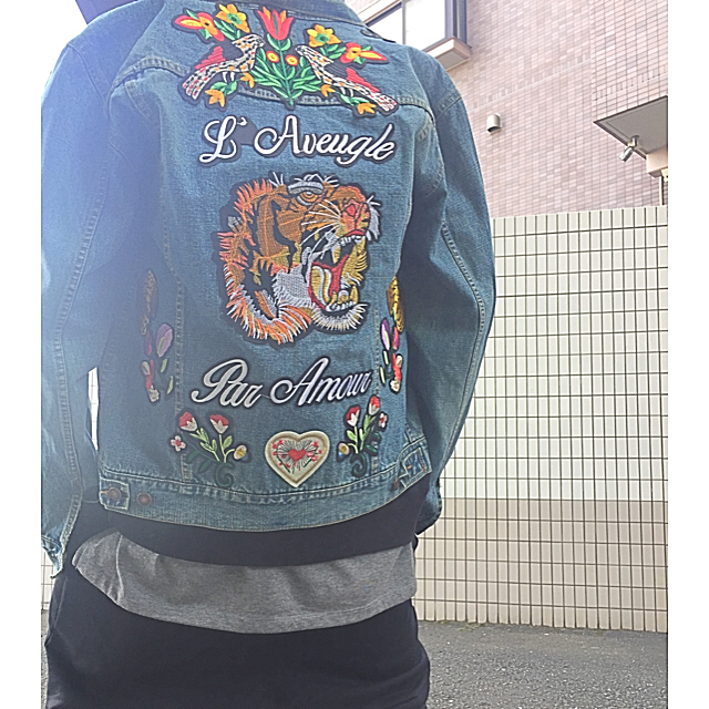 リメイク デニムジャケット ワッペン 刺繍 gucci 好きにの通販 リメイク デニムジャケット ワッペン 刺繍 gucci 好きにの通販