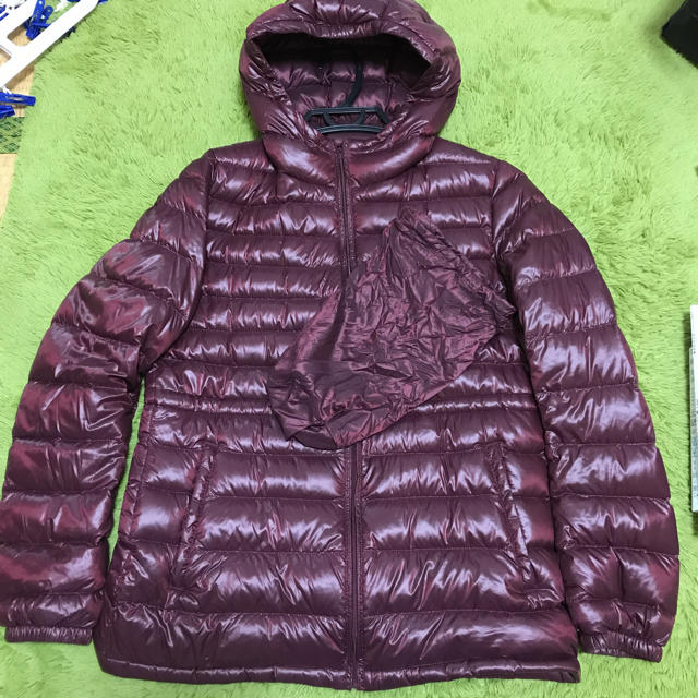UNIQLO - ユニクロ ウルトラライトダウン M 小豆色の通販 by ひ UNIQLO - ユニクロ ウルトラライトダウン M 小豆色の通販 by ひ