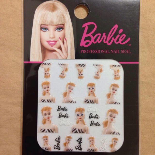 Barbie(バービー)のBarbie クラシカルネイルシール A コスメ/美容のネイル(ネイル用品)の商品写真