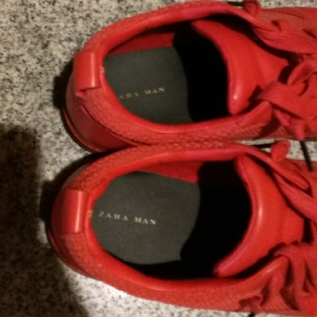 ZARA(ザラ)のZARA MAN　スニーカー　赤　レッド メンズの靴/シューズ(スニーカー)の商品写真