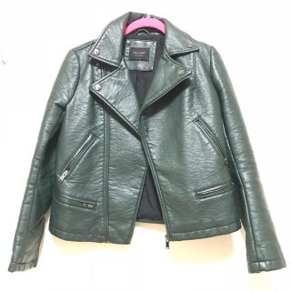 ザラ(ZARA)のZARA ライダースジャケット レザー モスグリーン ライダース フェイク M(ライダースジャケット)