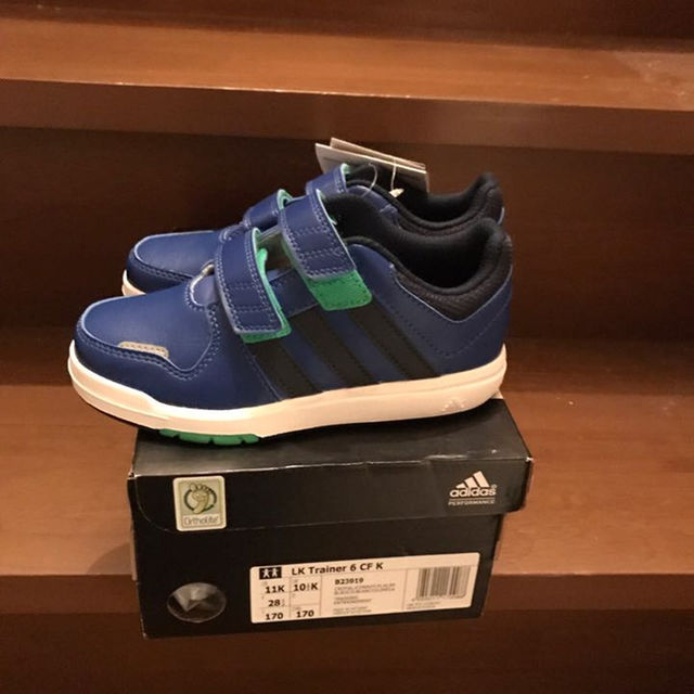 adidas(アディダス)のadidas 子供用スニーカー 17.0cm キッズ/ベビー/マタニティのキッズ/ベビー/マタニティ その他(その他)の商品写真