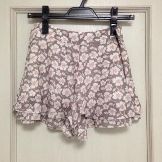 ジルスチュアート(JILLSTUART)のrich💛デジタル花柄ショートパンツ(ショートパンツ)