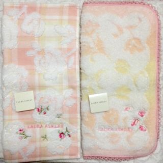 ローラアシュレイ(LAURA ASHLEY)の【M様専用】ハンドタオル 2枚セット ローラアシュレイ(ハンカチ)