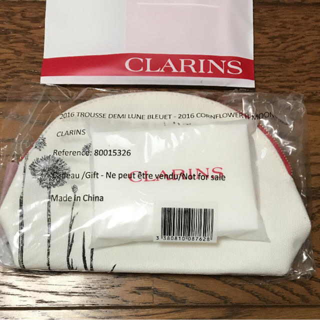 CLARINS(クラランス)のクラランス ポーチ 新品未開封 非売品  レディースのファッション小物(ポーチ)の商品写真