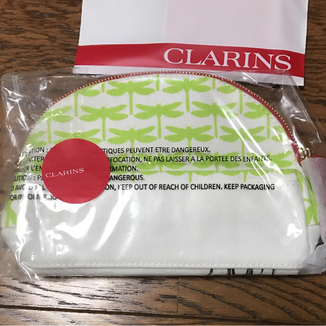 CLARINS(クラランス)のクラランス ポーチ 新品未開封 非売品  レディースのファッション小物(ポーチ)の商品写真