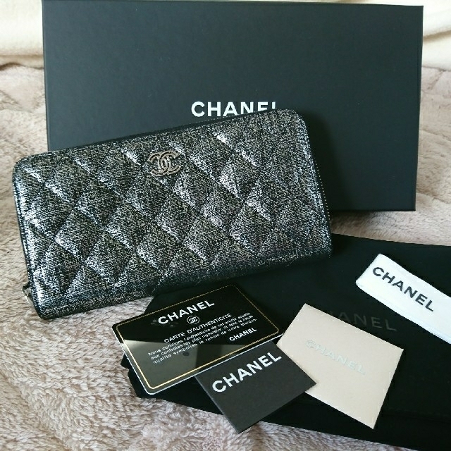 CHANEL(シャネル)の【未使用】CHANEL 長財布 レディースのファッション小物(財布)の商品写真