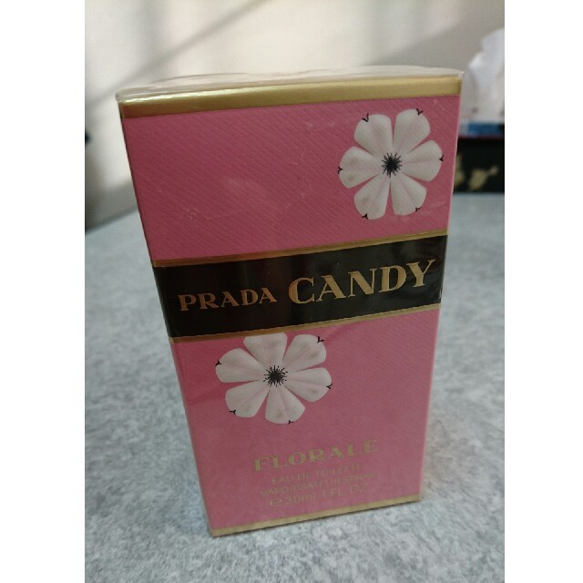 PRADA(プラダ)のPRADA CANDY プラダ　キャンディ　フロラーレ　香水 コスメ/美容の香水(香水(女性用))の商品写真