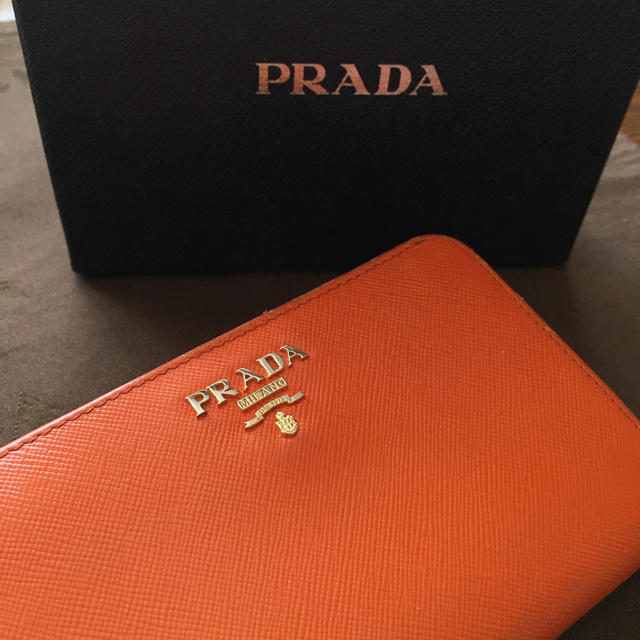 PRADA(プラダ)のプラダ 財布 レディースのファッション小物(財布)の商品写真