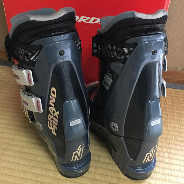 NORDICA(ノルディカ)の☆新品☆ ノルディカ スキーブーツ レディース 【24.0〜24.5】 スポーツ/アウトドアのスキー(ブーツ)の商品写真