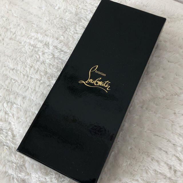 Christian Louboutin(クリスチャンルブタン)の新品未使用！ルブタン リップ ビキニ コスメ/美容のベースメイク/化粧品(リップグロス)の商品写真